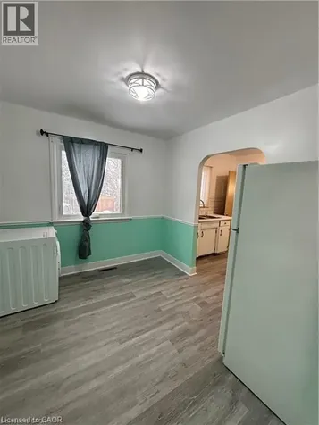118 Jacobson Avenue St. Catharines ON L2T 3A5