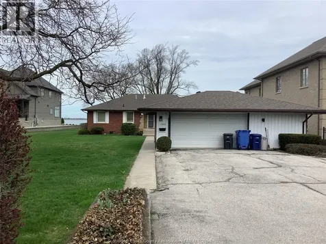 11506 Riverside Windsor ON N8P 1A4
