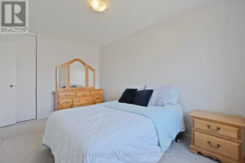 2942 Fairlea Crescent Ottawa ON K1V 8T7