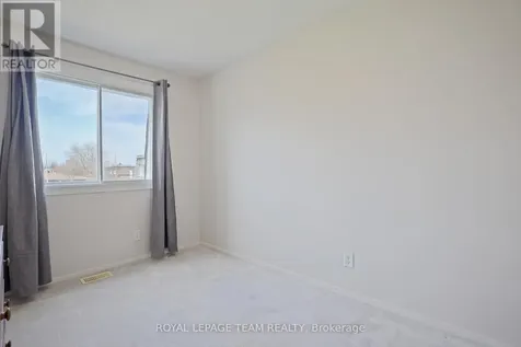 2942 Fairlea Crescent Ottawa ON K1V 8T7