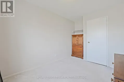 2942 Fairlea Crescent Ottawa ON K1V 8T7