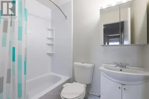 2942 Fairlea Crescent Ottawa ON K1V 8T7