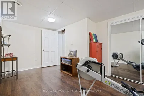 2942 Fairlea Crescent Ottawa ON K1V 8T7
