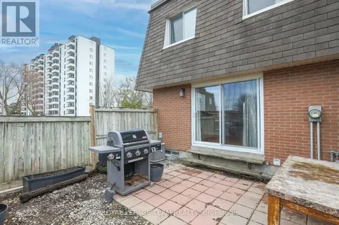 2942 Fairlea Crescent Ottawa ON K1V 8T7