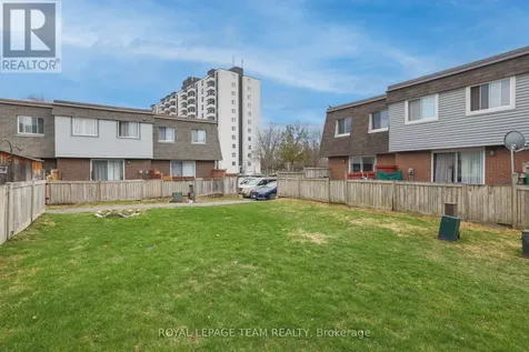 2942 Fairlea Crescent Ottawa ON K1V 8T7