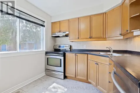 2942 Fairlea Crescent Ottawa ON K1V 8T7