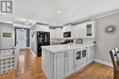 142 Bella Vista Trail New Tecumseth ON L9R 2G8