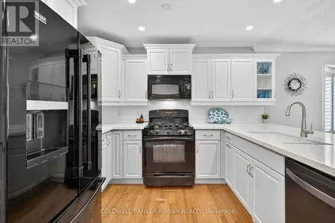142 Bella Vista Trail New Tecumseth ON L9R 2G8