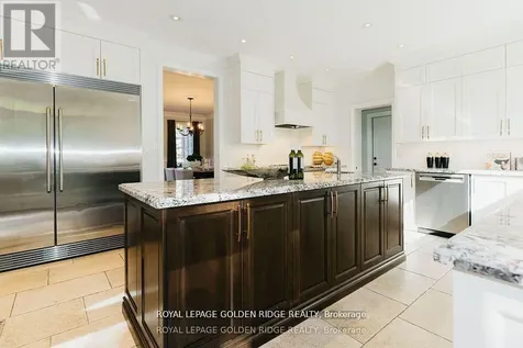 8 Greenvalley Circle Whitchurch-stouffville ON L4A 2L4