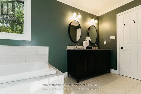8 Greenvalley Circle Whitchurch-stouffville ON L4A 2L4