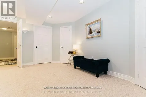 8 Greenvalley Circle Whitchurch-stouffville ON L4A 2L4
