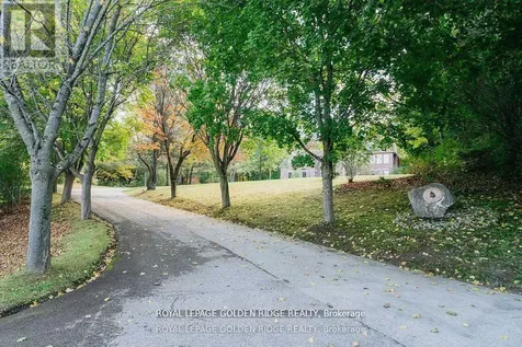8 Greenvalley Circle Whitchurch-stouffville ON L4A 2L4