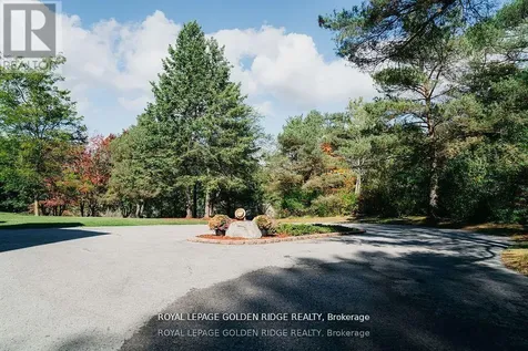 8 Greenvalley Circle Whitchurch-stouffville ON L4A 2L4