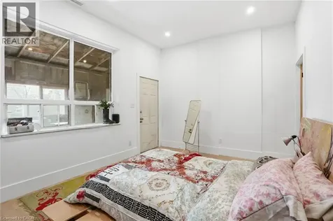 472 Barton Street East Hamilton ON L8L 2Y8