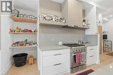 472 Barton Street East Hamilton ON L8L 2Y8