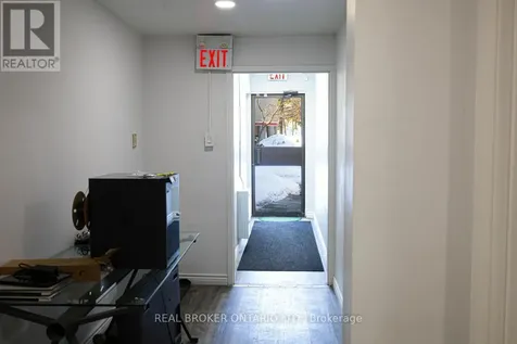 1111 Flint Road Toronto (york University Heights) ON M3J 3C7