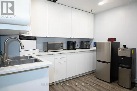 1111 Flint Road Toronto (york University Heights) ON M3J 3C7