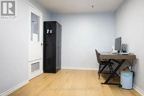 1111 Flint Road Toronto (york University Heights) ON M3J 3C7