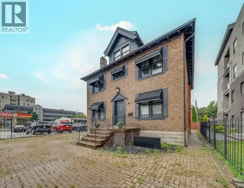 961 Ouellette Avenue Windsor ON N9A 4J5