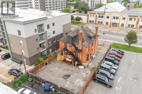 961 Ouellette Avenue Windsor ON N9A 4J5
