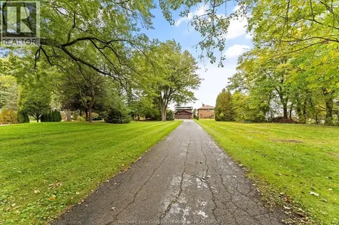 696 Old Tecumseh Road Lakeshore ON N0R 1A0