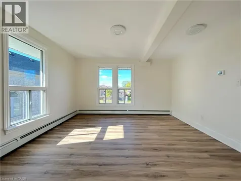 526 Fifty Road Stoney Creek ON L8E 5T4