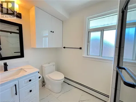 526 Fifty Road Stoney Creek ON L8E 5T4