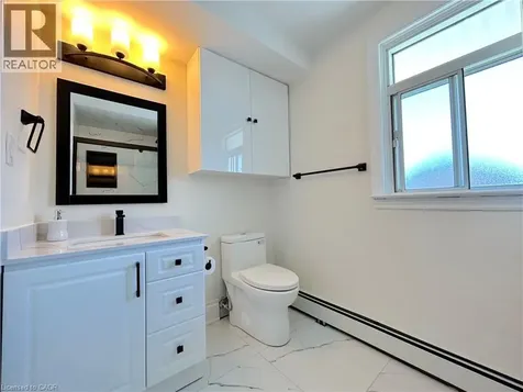 526 Fifty Road Stoney Creek ON L8E 5T4