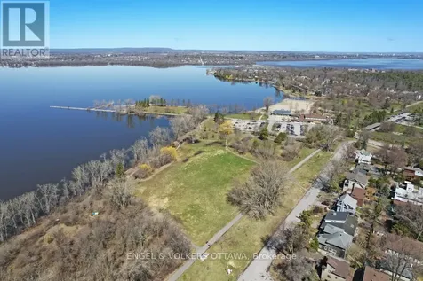 72 Scrivens Street Ottawa ON K2B 6H1