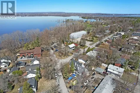 72 Scrivens Street Ottawa ON K2B 6H1