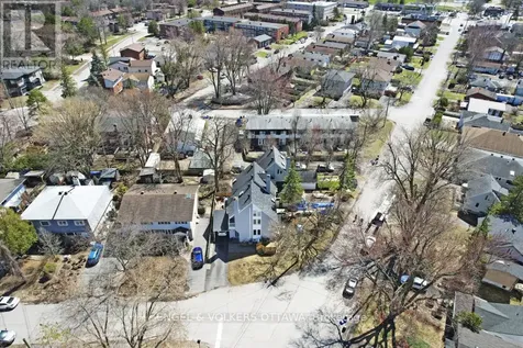 72 Scrivens Street Ottawa ON K2B 6H1
