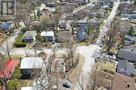 72 Scrivens Street Ottawa ON K2B 6H1