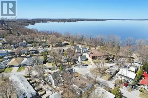 72 Scrivens Street Ottawa ON K2B 6H1