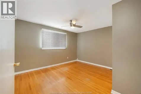 907 Gladstone Avenue Windsor ON N9A 2R5