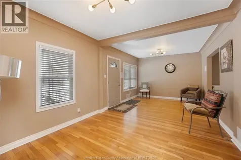 907 Gladstone Avenue Windsor ON N9A 2R5