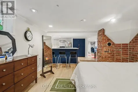 518 Hilson Avenue Ottawa ON K1Z 6C8