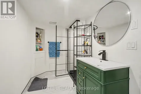 518 Hilson Avenue Ottawa ON K1Z 6C8