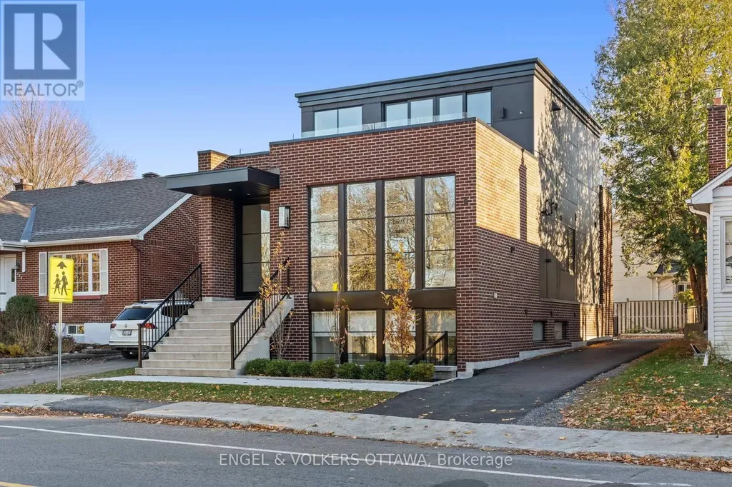 246 Byron Avenue Ottawa ON K1Z 6Y8