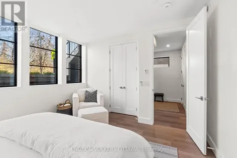 246 Byron Avenue Ottawa ON K1Z 6Y8