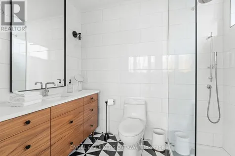 246 Byron Avenue Ottawa ON K1Z 6Y8