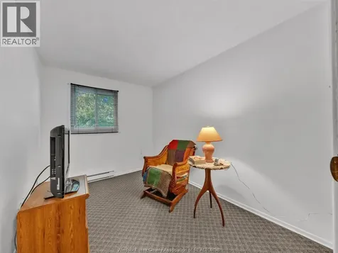 6430 Thornberry Windsor ON N8T 2W9