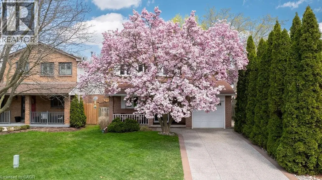 161 Riverview Street Oakville ON L6L 5S2