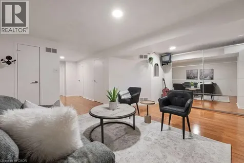 161 Riverview Street Oakville ON L6L 5S2