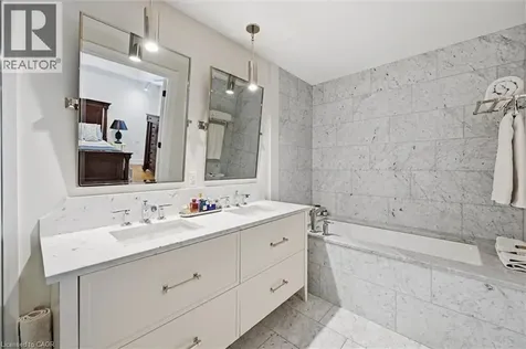 2060 Lakeshore Road Burlington ON L7R 5A1