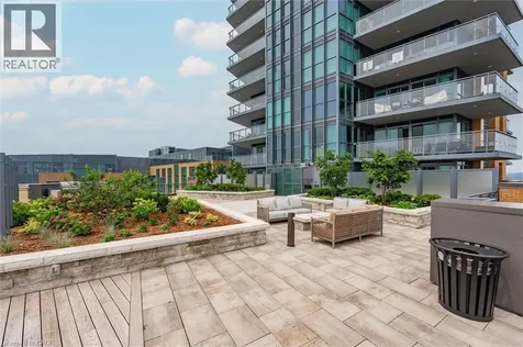 2060 Lakeshore Road Burlington ON L7R 5A1