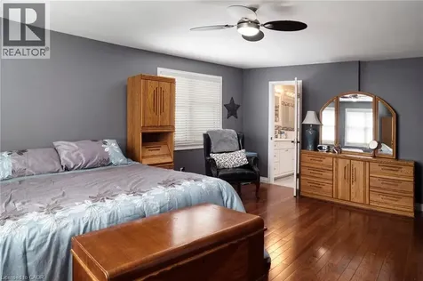 108 Queensway Drive St. Jacobs ON N0B 2N0