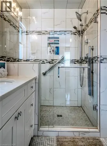 108 Queensway Drive St. Jacobs ON N0B 2N0