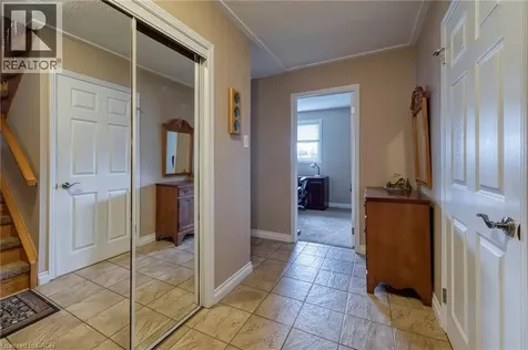108 Queensway Drive St. Jacobs ON N0B 2N0