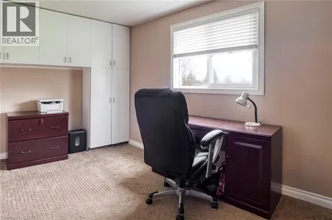 108 Queensway Drive St. Jacobs ON N0B 2N0