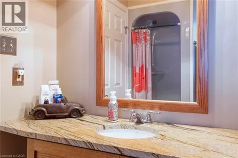 108 Queensway Drive St. Jacobs ON N0B 2N0
